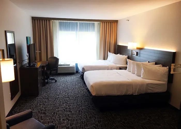 Gundersen Hotel & Suites