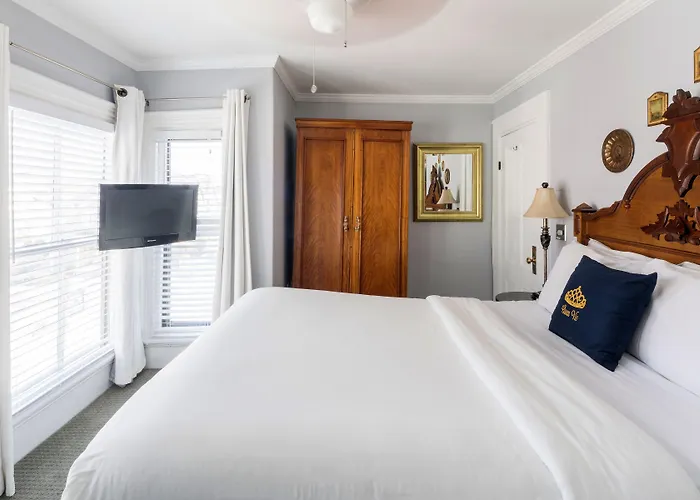 Queen Vic Guest House (Adults Only)