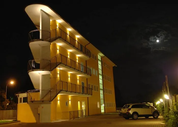 Hotel Alveri