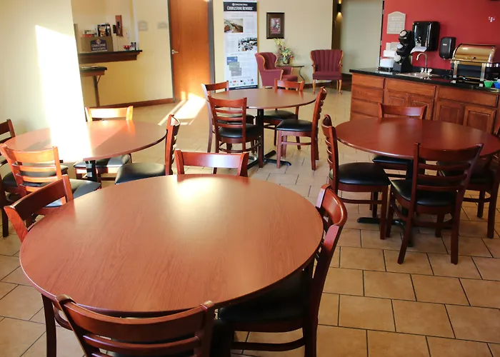 The Edgewood Hotel And Suites