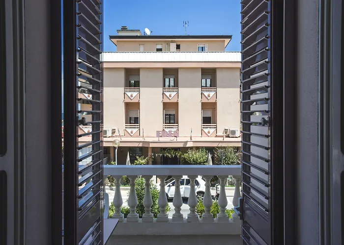 Hotel Eden