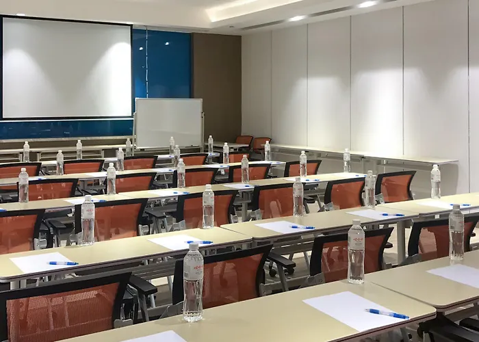 Holiday Inn Express Lhasa Potala Palace By Ihg