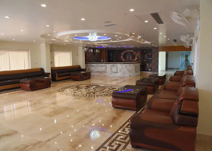 Hotel Anand International