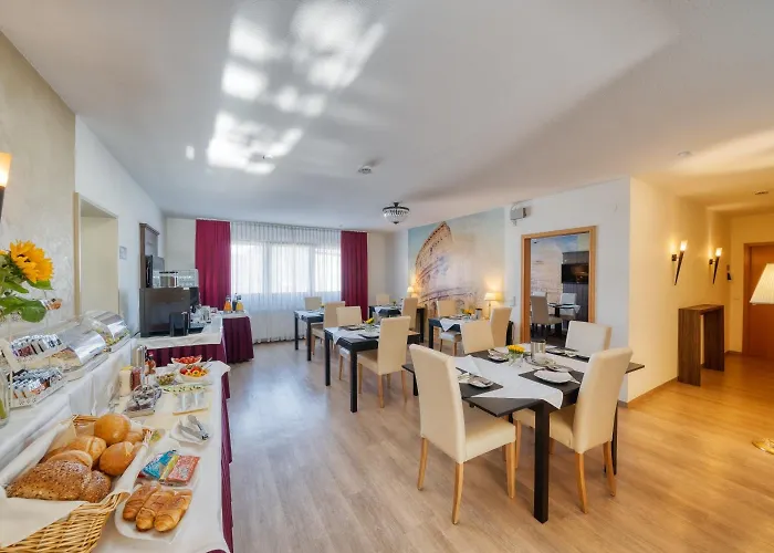 Hotel L'Adresse Garni