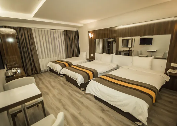 Yucel Hotel