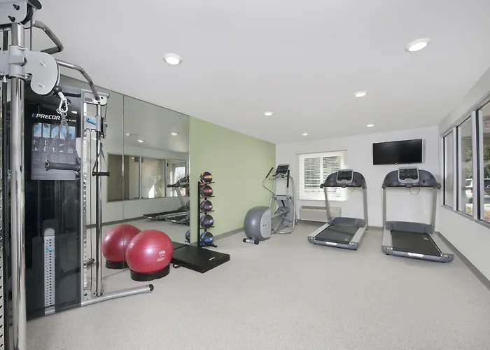 Woodspring Suites Savannah Pooler