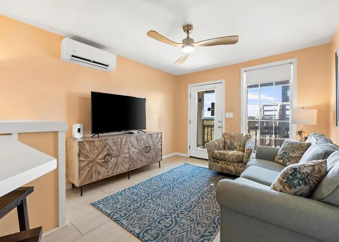 Sunflower 3, Bf Apt, Pet Friendly