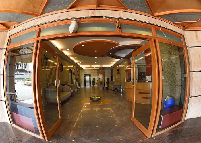 Hotel Sharada International