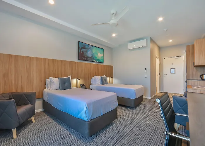 Best Western Plus North Lakes Hotel