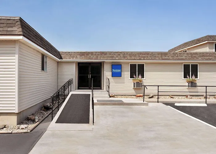 Travelodge By Wyndham Edgemont