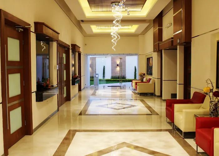 Hotel Paradise Inn