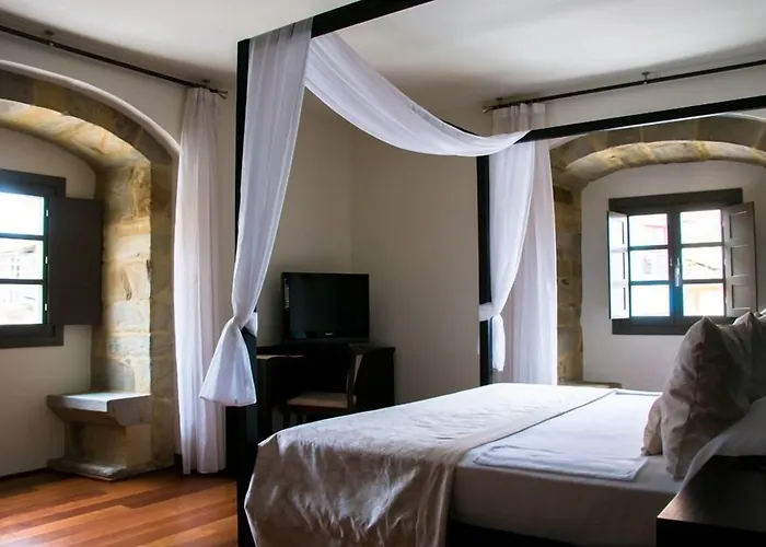 Hotel Palacio De Meras