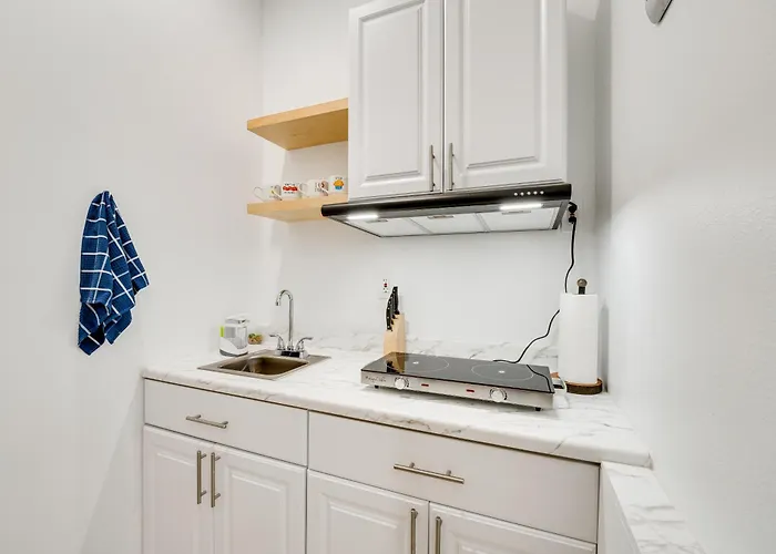 3 Mi To Lakefront Beach: St Cloud Apt