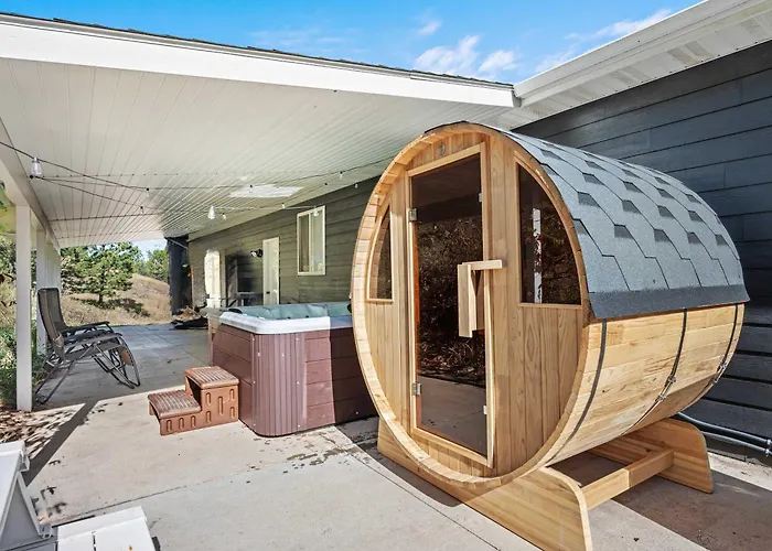 Black Hills Getaway With Hot Tub & Game Room For 18