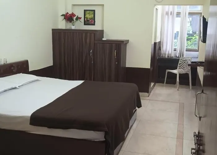 Club India Rooms