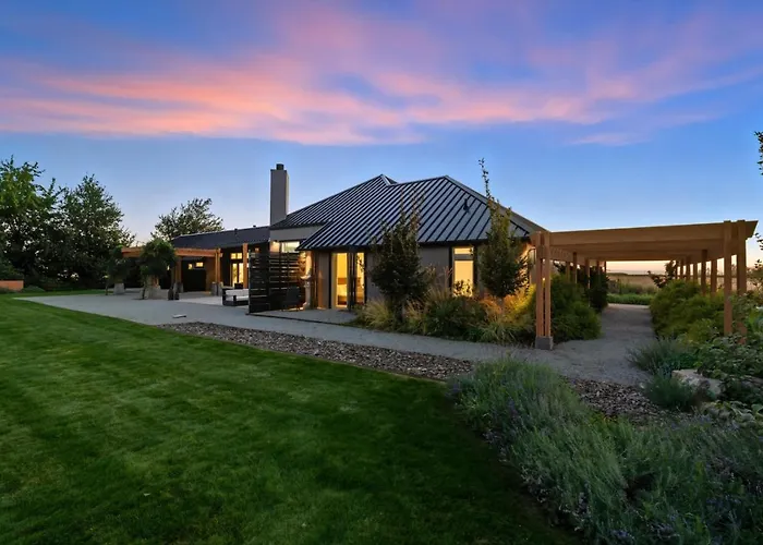 Vineyard Main House -10 Acre Vineyard