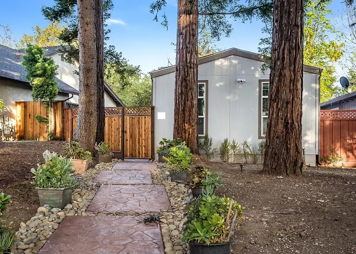Privately Secluded Guesthouse