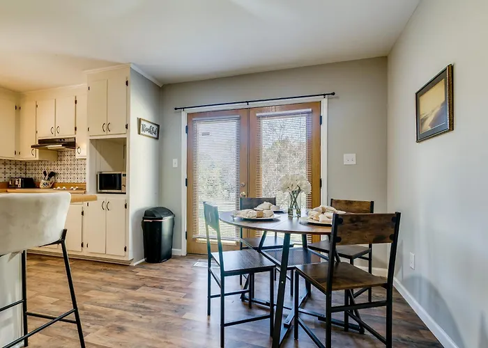 Golf & Hike: Family Home 8 Mi To Downtown Clayton