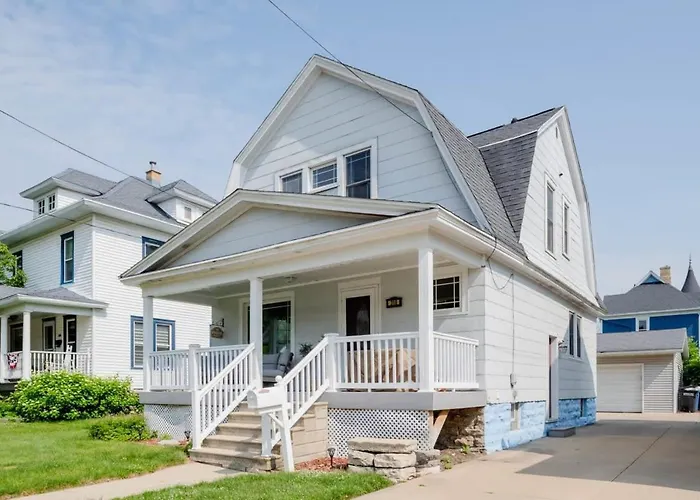 3 Bedroom Family Home - University Of Oshkosh