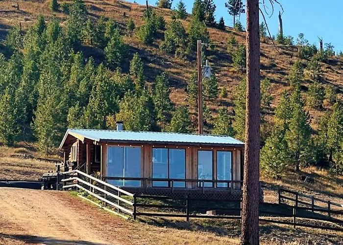 Amazing Log Cabin With Stunning Views In Conner, Montana