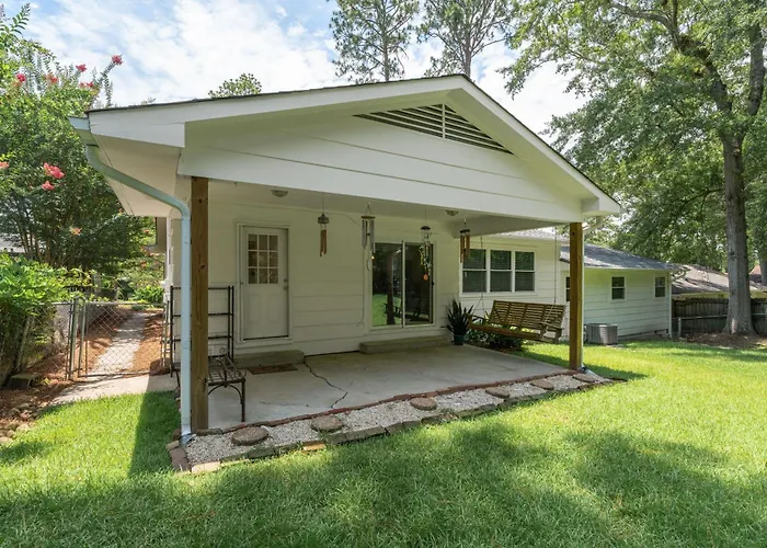 Magnolia Retreat
