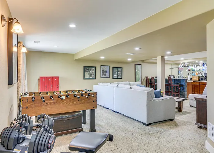 Game Room, Home Gym & Deck: Littleton Apartment