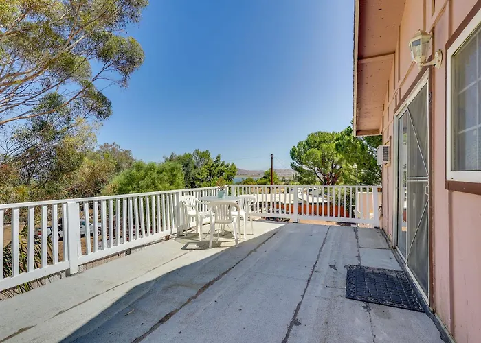 4 Mi To Shore: Lake Elsinore Studio W/ Mtn Views