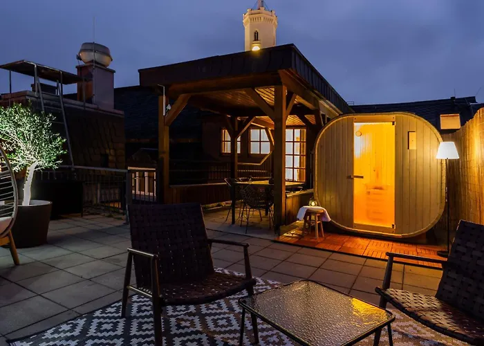 NEU - Dachsuite - Sauna - Terrasse - 4P - Frühstück buchbar