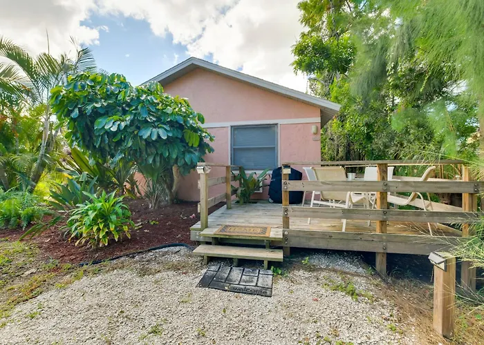 < 1 Mi To Nokomis Beach: Tranquil Couple'S Retreat