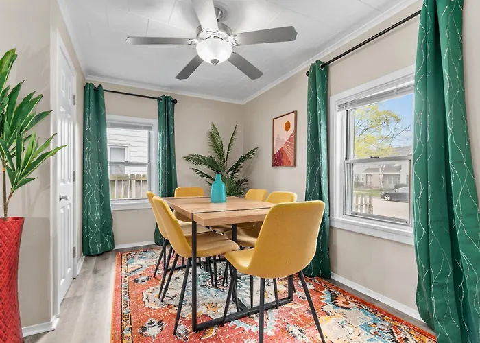 Cozy Oshkosh Home Minutes From Uw, Eaa & Downtown