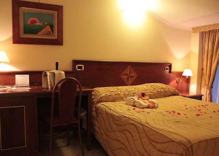 Lion'S Hotel
