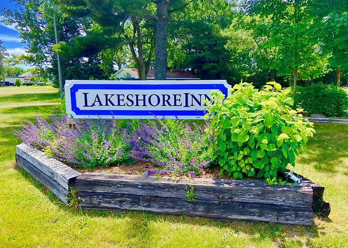 Elk Rapids Lakeshore Inn