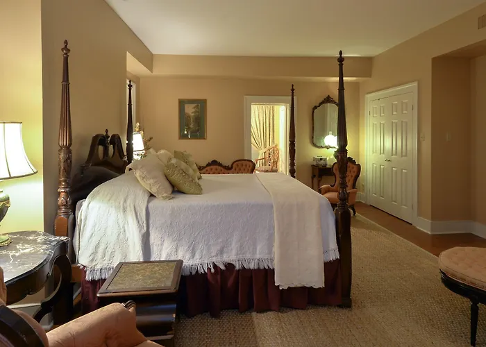 Choctaw Hall Bed & Breakfast