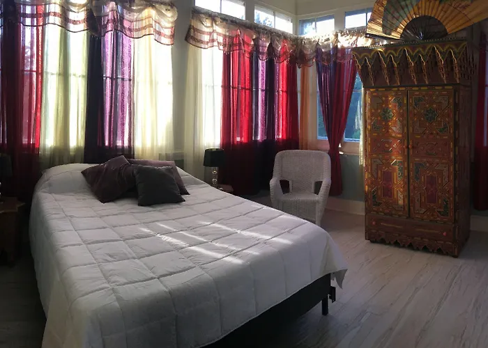 1912 Bed And Breakfast
