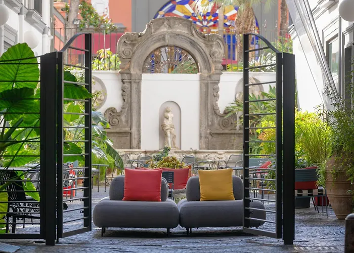 Hotel Piazza Bellini & Apartments