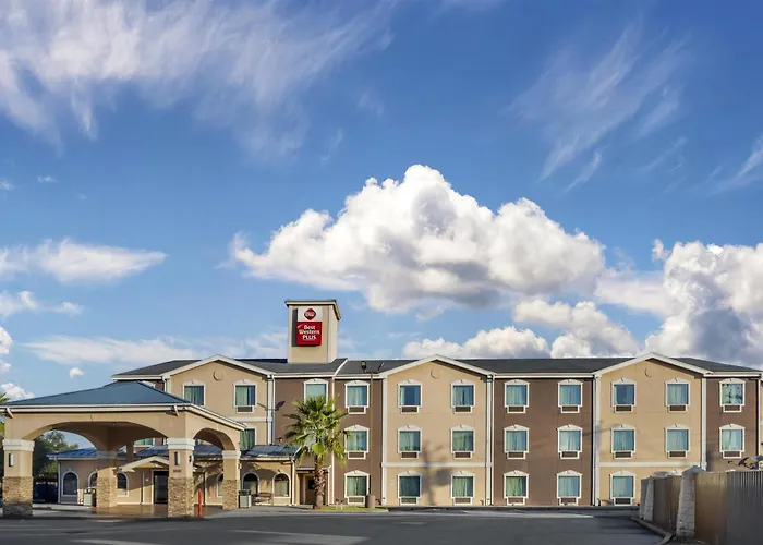 Best Western Plus Heritage Inn Houston
