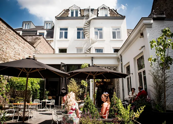 Fitz Roy Urban Hotel, Bar&Garden