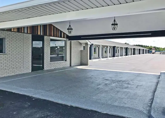 Rodeway Inn Calhoun South