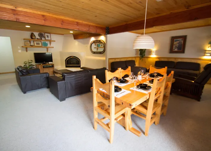Sitzmark Sports Lodge