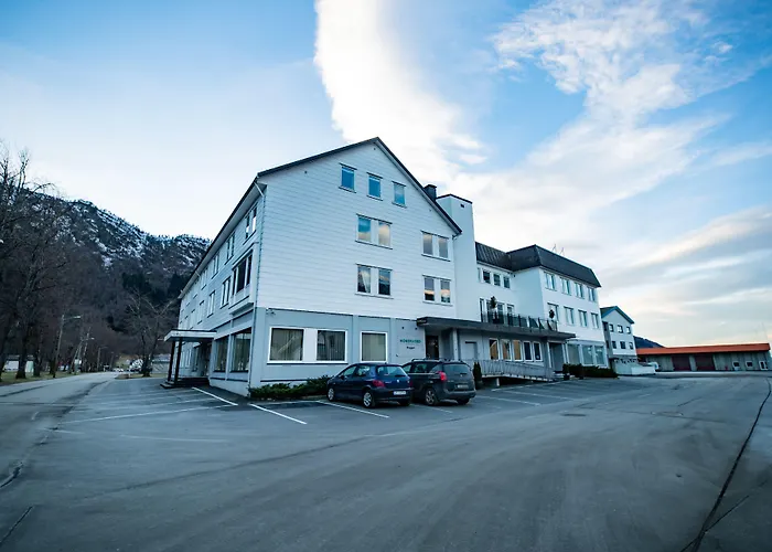 Nordfjord Hotell - Bryggen