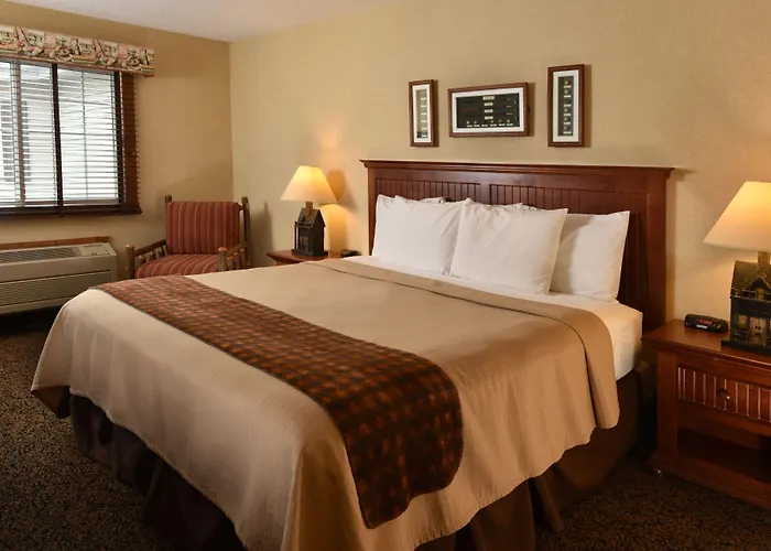 Boarders Inn & Suites By Cobblestone Hotels In Waukon