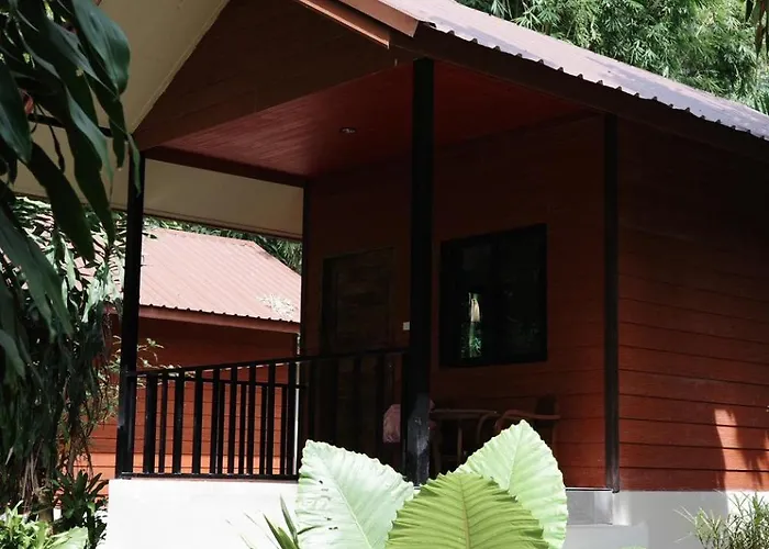 Khao Sok Green Mountain View