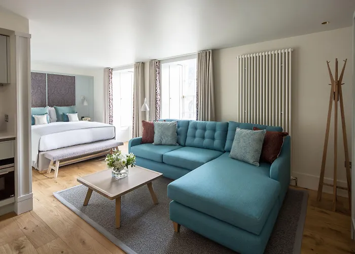 Abbey Strand Apartments, At Holyrood