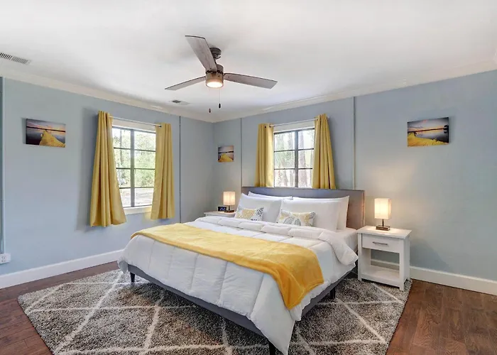 Sundial Inn Unit 2