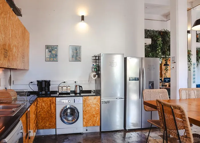 Lx Hostel