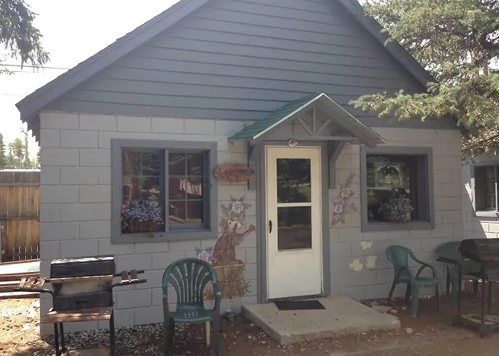 Lone Pine Cabins