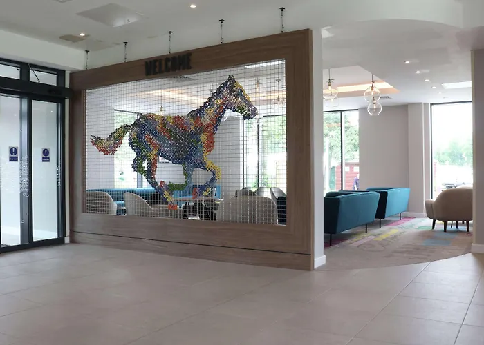 Hampton By Hilton Hamilton Park
