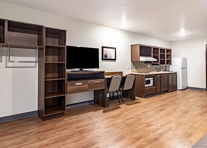Woodspring Suites Toledo Maumee