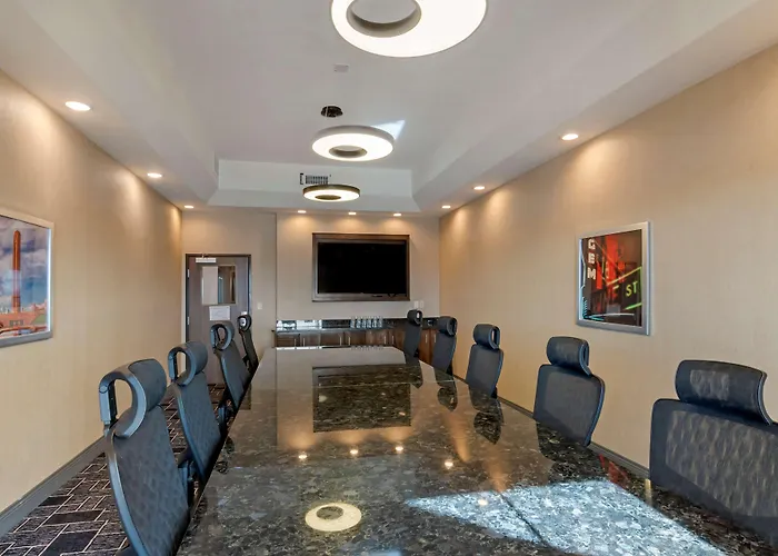 Best Western Premier Liberty Inn & Suites