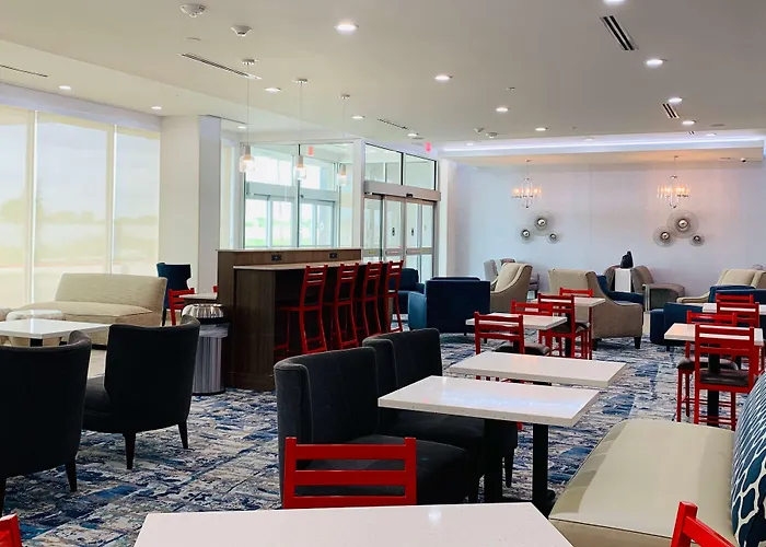 La Quinta Inn & Suites By Wyndham - Red Oak Tx Ih-35E